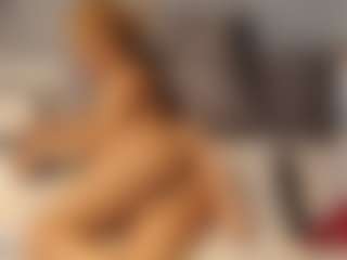 Live cam show with Agata Delphine - Blonde Hair Teen (18+) on Camsoda.co