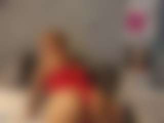 Live cam show with Agata Delphine - Living Room on Livezox