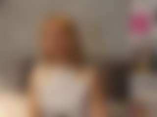 Live cam show with Agata Delphine - Camel Toe on Camsoda