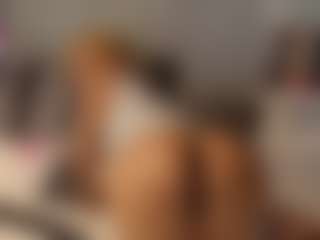 Live cam show with Agata Delphine - Body Massage on Dare Cams