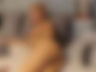 Live cam show with Agata Delphine - Blonde Hair on Dolls Live