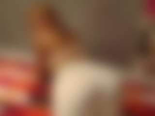 Live cam show with Agata Delphine - Blonde Hair on Camsoda