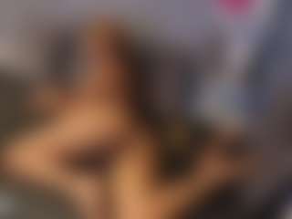 Live cam show with Agata Delphine - Small Ass on Fling VIP Chat