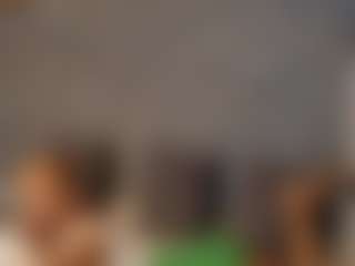 Live cam show with Agata Delphine - Living Room on slutload