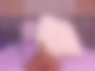 Live cam show with bss-naia - Ebony on hotwifechat.live | colombia