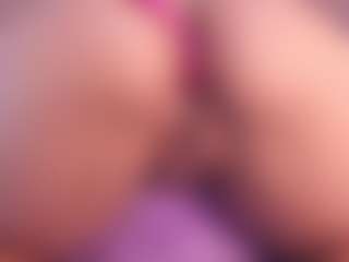 Live cam show with bss-naia - Ebony on Latina Girls
