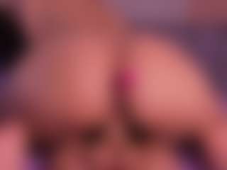 Live cam show with bss-naia - Big Ass Teen (18+) on livesuperchat.net