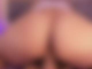 Live cam show with bss-naia - Shaved Pussy Latina on SmokeAndPoke | colombia