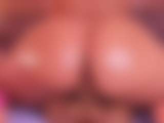 Live-camshow met bss-naia - Ebony Petite op Camsoda
