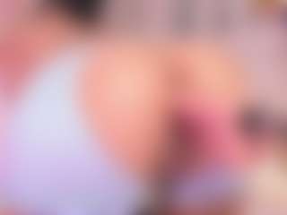 Tiffaannyyy's Live Sex Cam Show