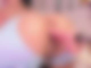 Tiffaannyyy's Live Sex Cam Show