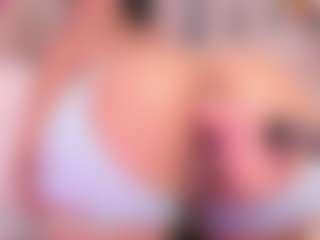 Tiffaannyyy's Live Sex Cam Show