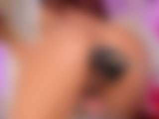 Tiffaannyyy's Live Sex Cam Show