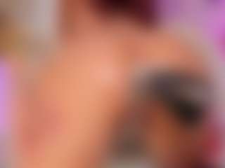 Tiffaannyyy's Live Sex Cam Show