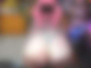 Live cam show with Softie-Sofy - Green Eyes on xheatlive.com