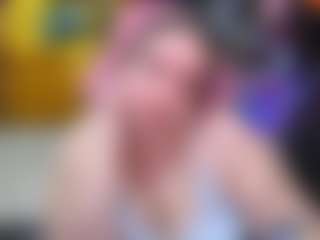 Live cam show with Softie-Sofy - Green Eyes on crypto-cams