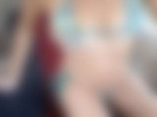2tightwhite's Live Sex Cam Show