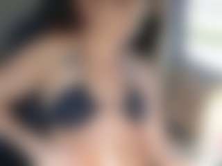 Live-Cam-Show mit 2tightwhite - Squirt MILF auf Camsoda