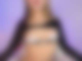 Live cam show with SOFLYCUTEFACE - Petite Young Adult on fapnchat