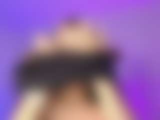 Live cam show with SOFLYCUTEFACE - Lush Blonde Hair on TastyBlacksLive