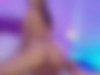 Live cam show with SOFLYCUTEFACE - Strip on UwU Esports
