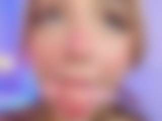Live cam show with SOFLYCUTEFACE - Skinny on sexylivex.com