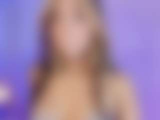 Spettacolo in cam dal vivo con SOFLYCUTEFACE - Small Tits Toys su Camsoda