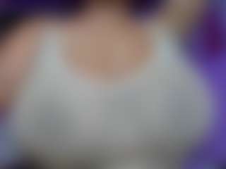 Live cam show with Lena Madison - Moaning on madthumbs