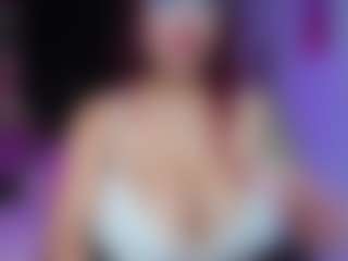 Live cam show with Lena Madison - Facial Piercings on googirlz