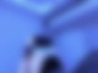Live cam show with LADY-BROWNNNN - Athletic Amateur on AdultVida.com