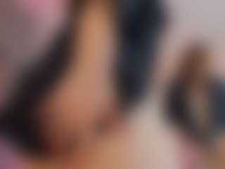 Live cam show with my-friends-mom - Bedroom on Hubzter Live