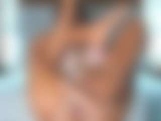 Live cam show with BECKY ROSE - Ebony Teen (18+) on Hubzter Live