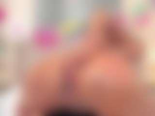 Live cam show with BECKY ROSE - Skinny on Free Soda