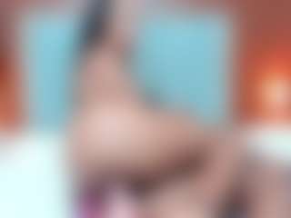 Live cam show with BECKY ROSE - Petite on Camsoda