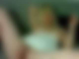 Live cam show with alicja - Hairy Pussy MILF on Gym Cam Girls
