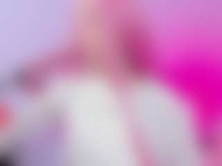 Live cam show with Kitty - Green Eyes on AdultVida.com