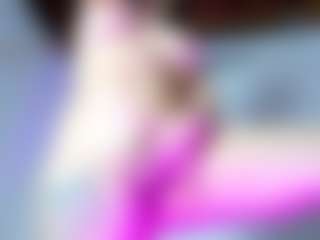 Live cam show with Kitty - Green Eyes on Camming Site