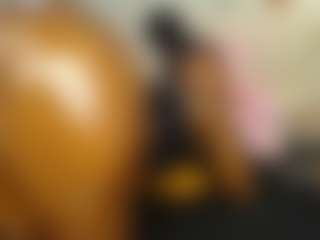 Caramel Empress's Live Sex Cam Show