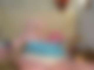 Live cam show with Caramel Empress - Wet on xDating