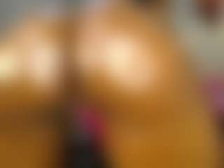 Live cam show with Caramel Empress - Shake on Camsoda