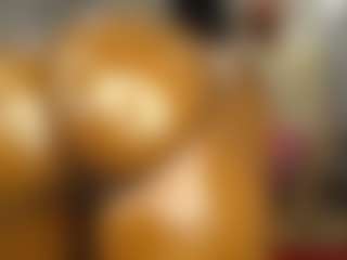 Live cam show with Caramel Empress - Tease Black on Uber Horny