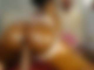 Live cam show with Caramel Empress - Shaved Pussy Teen (18+) on camgirlchat.live