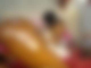 Live cam show with Caramel Empress - Bedroom on thefappeningchat.com