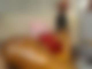 Live cam show with Caramel Empress - Spank Ebony on Cam Slut