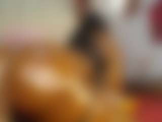 Live cam show with Caramel Empress - Indian Striptease on Gym Cam Girls