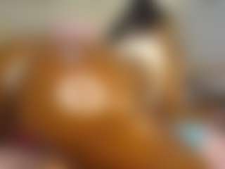 Live cam show with Caramel Empress - Teen (18+) on Camsoda