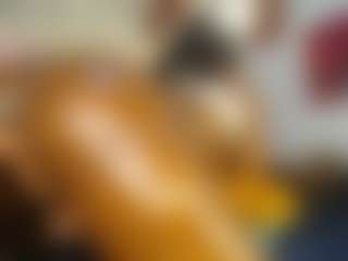 Live cam show with Caramel Empress - Bedroom Teen (18+) on Dolls Live