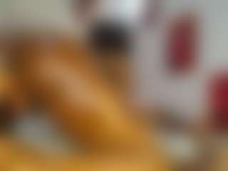 Live cam show with Caramel Empress - Amateur on Camsoda