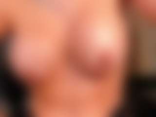 MaryLewis's Live Sex Cam Show