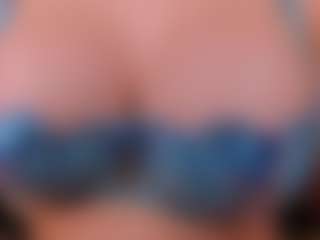 MaryLewis's Live Sex Cam Show